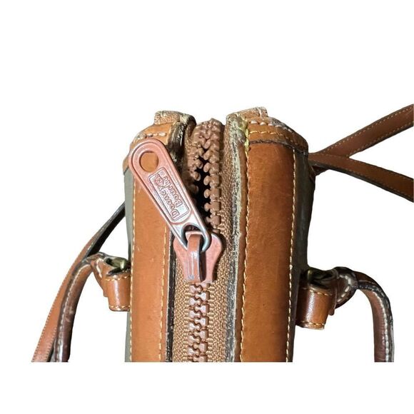 Dooney & Bourke Vintage Satchel Doctors bag pebbled leather buckle all weather - Picture 5 of 9